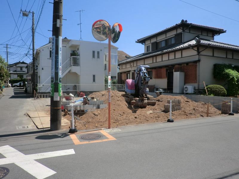 Local appearance photo. Good day in the northwest corner lot!