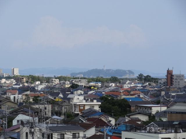View photos from the dwelling unit. Enoshima views from the entrance corridor side