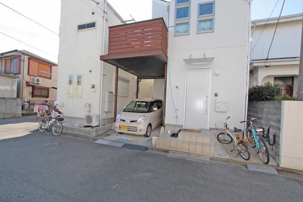 Parking lot