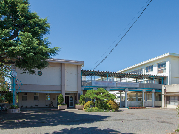 Surrounding environment. Municipal Chigasaki elementary school (about 1110m / A 14-minute walk)