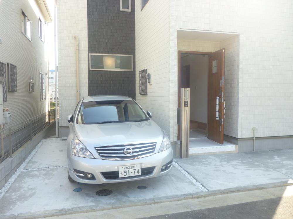 Local photos, including front road. Development road Width 4.7m For a living road, Traffic is also less. Parking space width 3.3m or more