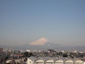 View. Mount Fuji is visible from the balcony!