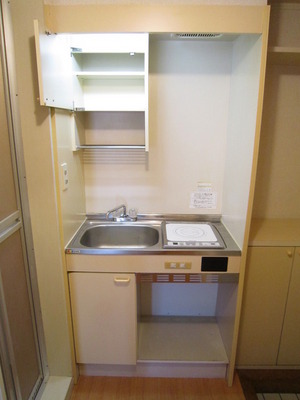 Kitchen. Bite IH kitchen with a stove