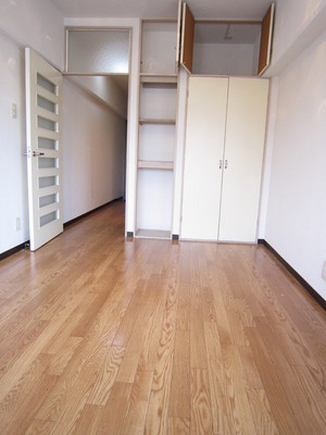 Living and room. Flooring