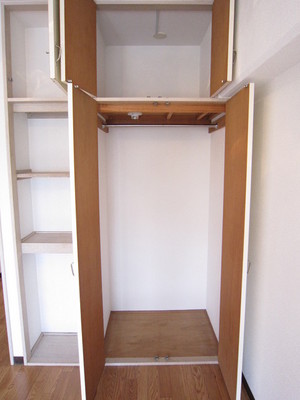 Receipt. Certain-to-ceiling storage