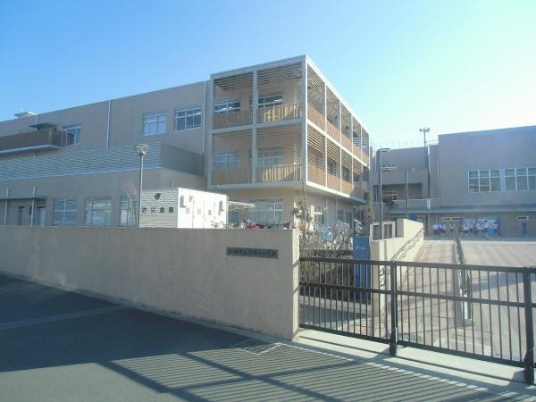Primary school. Shiomidai until elementary school 840m