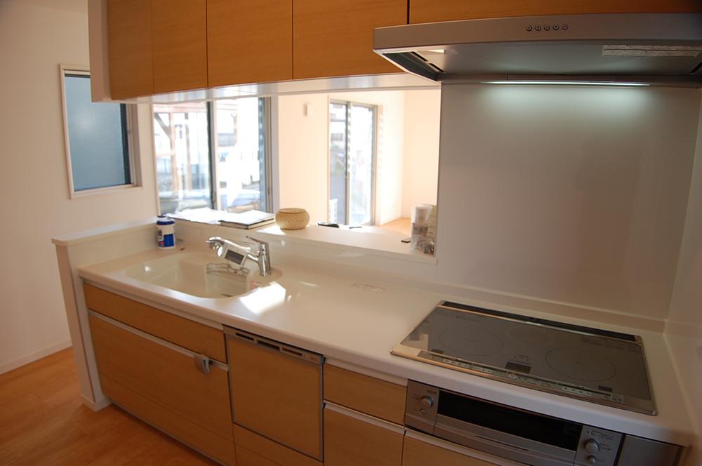 Kitchen. Local (12 May 2013) Shooting