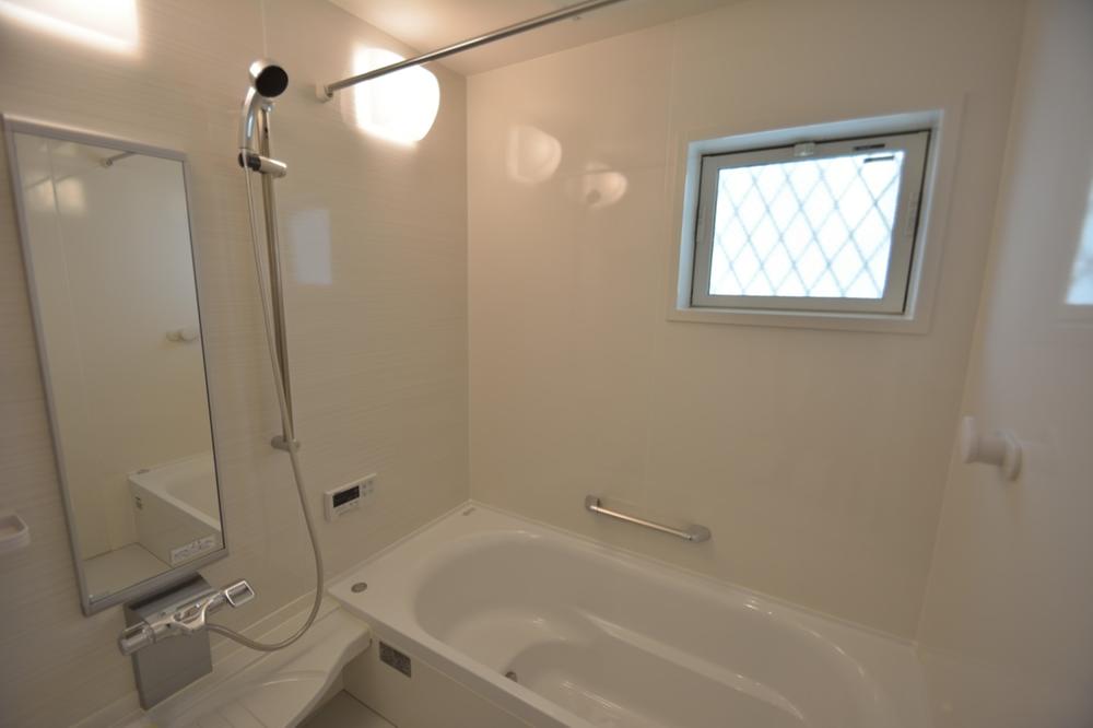 Bathroom. Spacious bathroom of 1 pyeong type.
