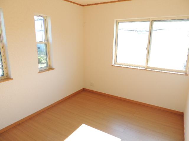 Non-living room. Indoor (11 May 2013) Shooting