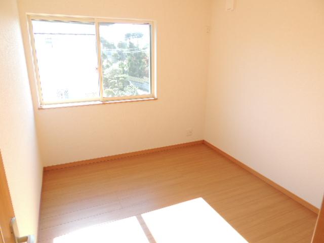 Non-living room. Indoor (11 May 2013) Shooting