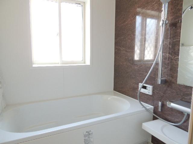 Bathroom. Local (11 May 2013) Shooting