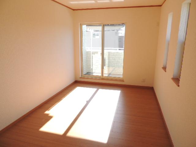 Non-living room. Indoor (11 May 2013) Shooting