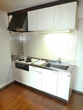 Kitchen. A similar type separate room photo