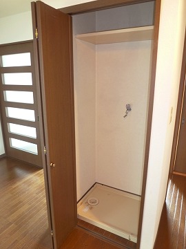 Other Equipment. A similar type separate room photo