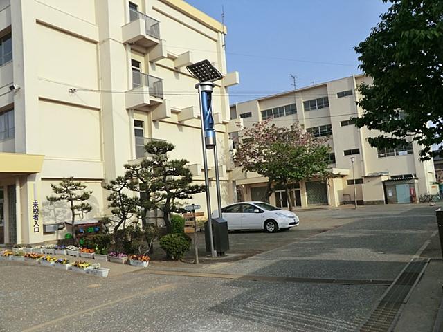 Primary school. Chigasaki City Owada to elementary school 347m