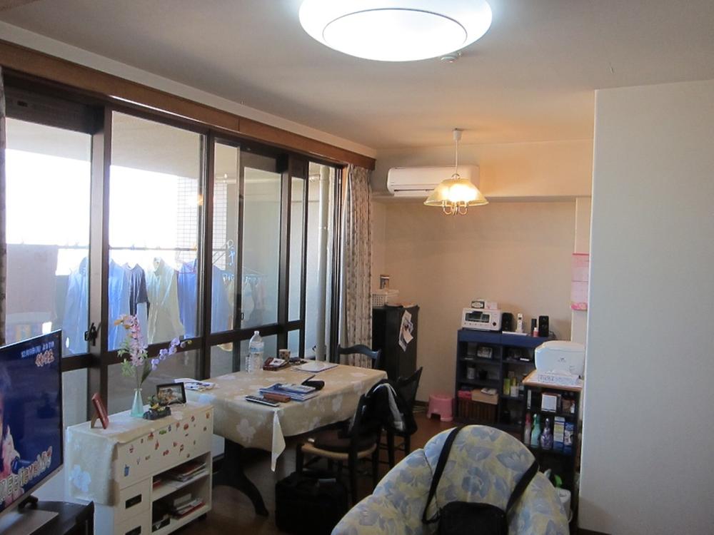 Living. Indoor (12 May 2013) Shooting