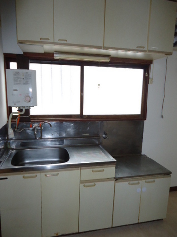 Kitchen.  ☆  ☆ Is rental housing had settled location in cul-de-sac ☆  ☆ 