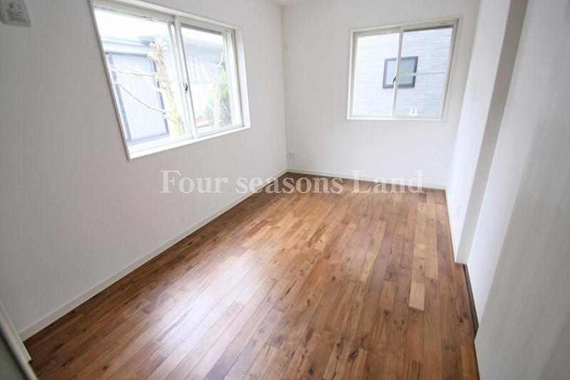 Non-living room. Indoor (11 May 2013) Shooting