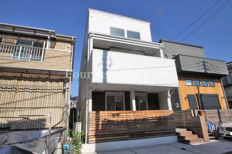 Local photos, including front road. Local (12 May 2013) Shooting