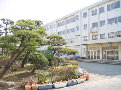 Junior high school. Chigasaki City Hamasuka until junior high school 1048m