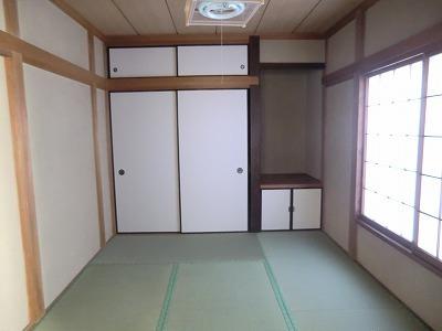 Other room space. Beautiful Japanese-style room