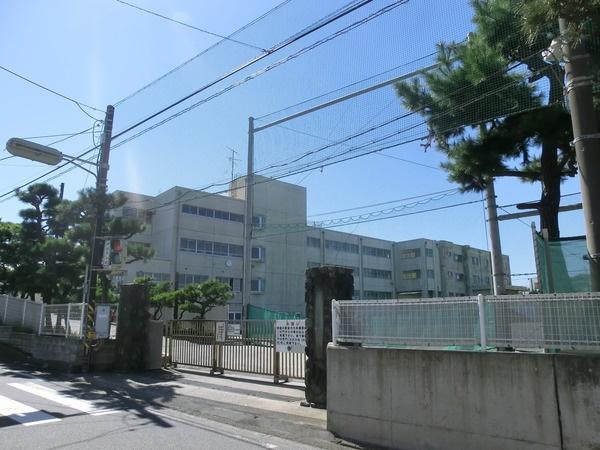 Primary school. Chigasaki City Nishihama to elementary school 949m