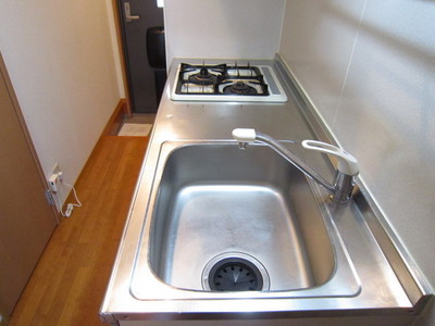 Kitchen. 2 lot gas stoves with a kitchen. (Current state priority)