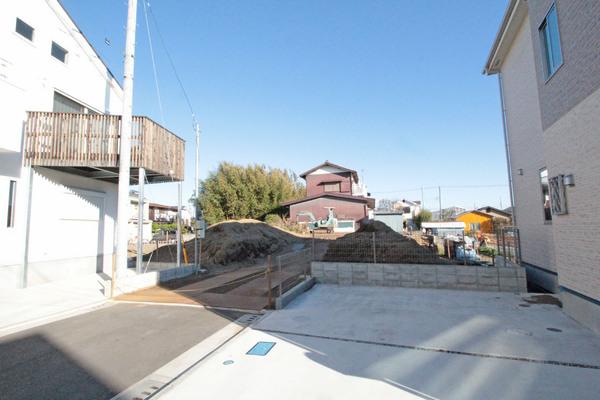 Local appearance photo. Local (12 May 2013) Shooting