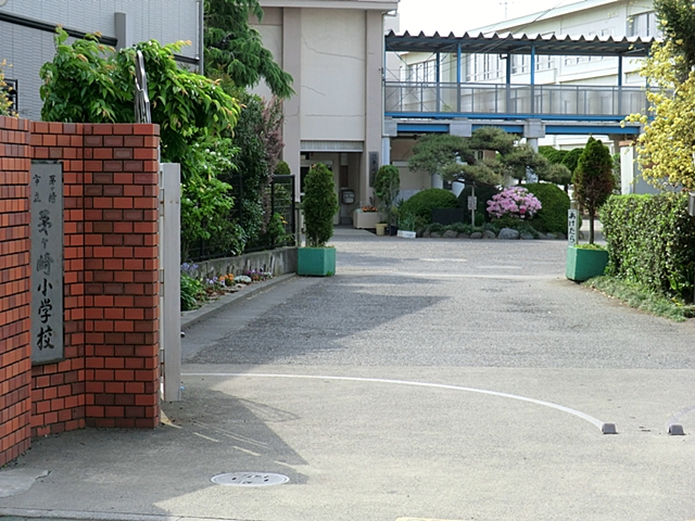 Primary school. Chigasaki City Chigasaki to elementary school (elementary school) 643m