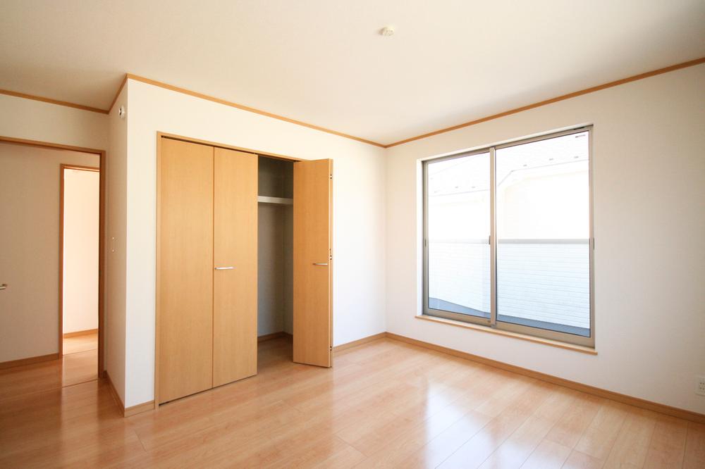 Same specifications photos (Other introspection). Interior construction results