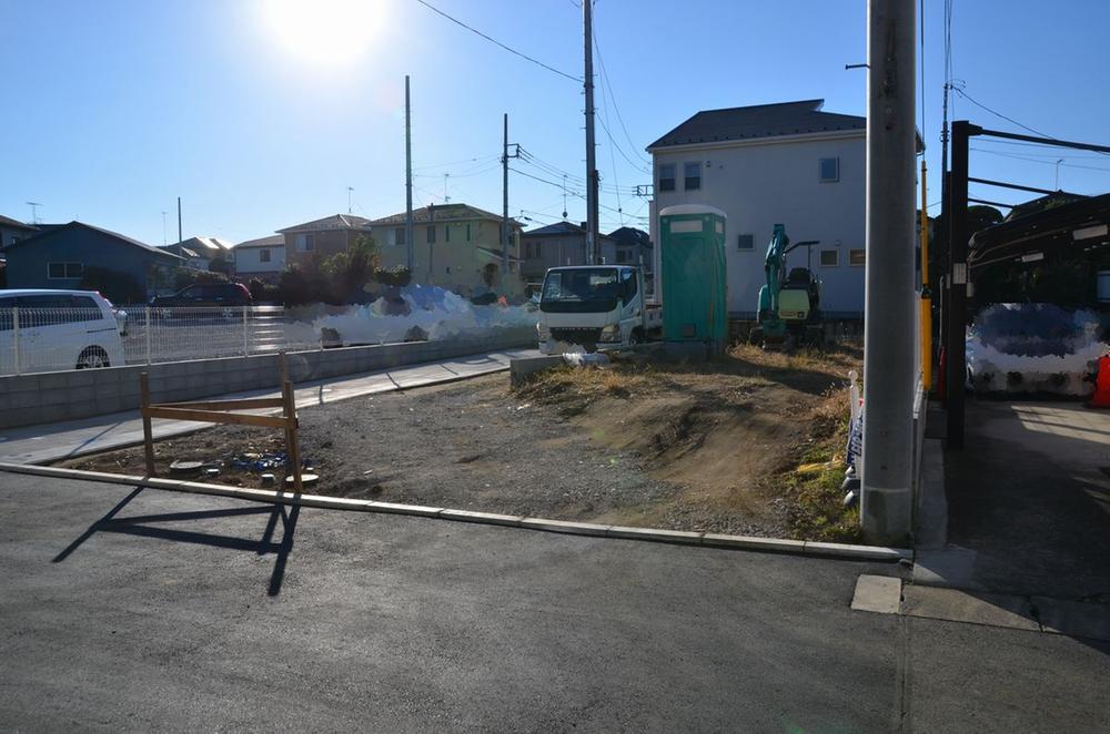 Local appearance photo. Local (11 May 2013) Shooting