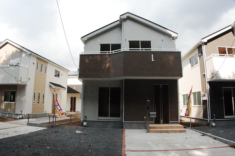 Local appearance photo. Local (10 May 2013) Shooting