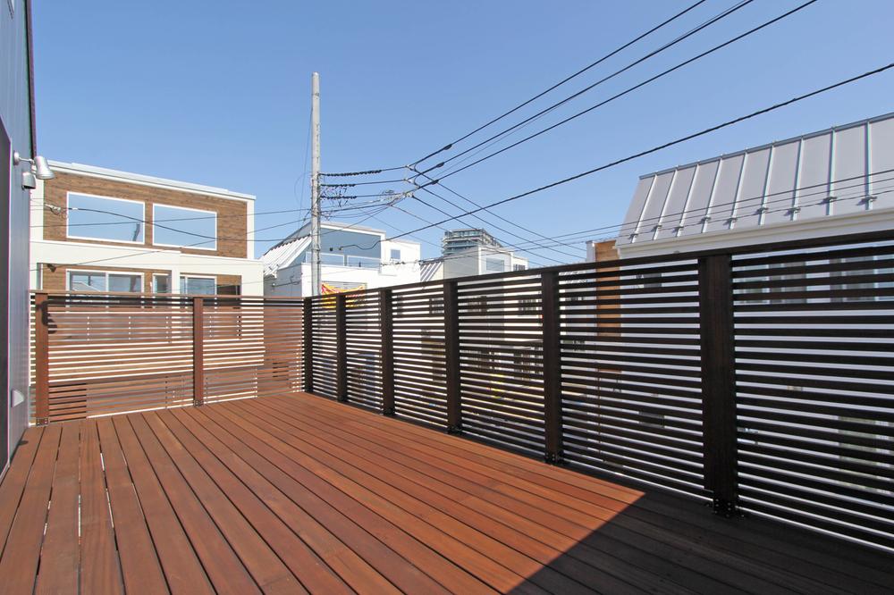 Balcony. 10 Building Wood deck balcony