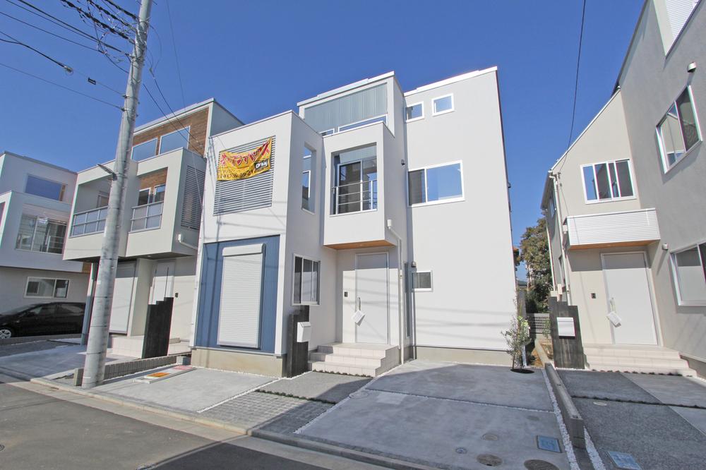 Local appearance photo. 2013 November 16, shooting 14 Building appearance of Exterior was also completed.