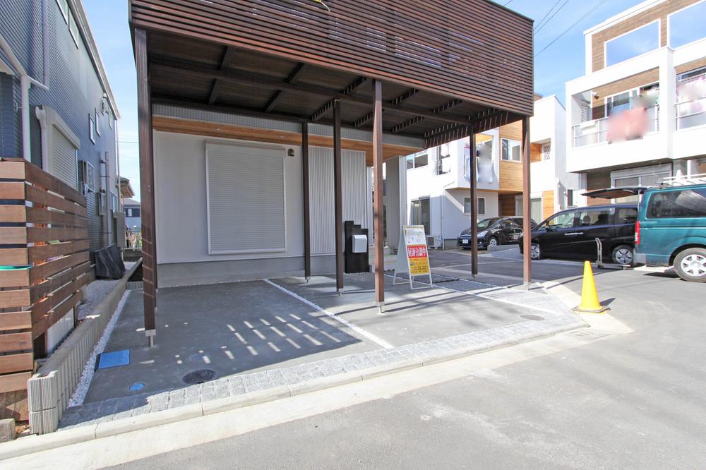 Parking lot. update 2013 December shooting 10 Building Exterior was also completed.