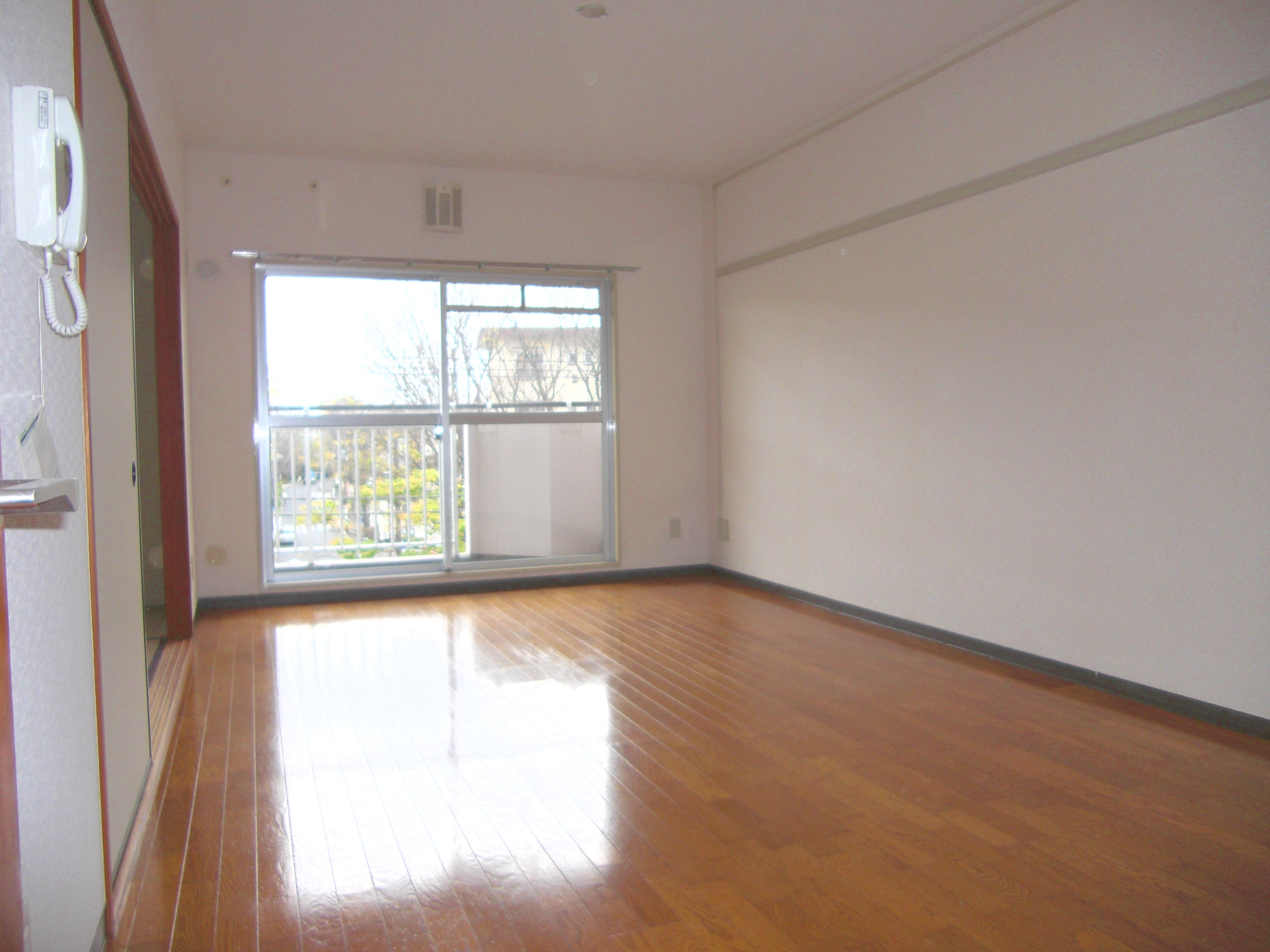 Living and room. living ・ Dining 8 tatami bright! 