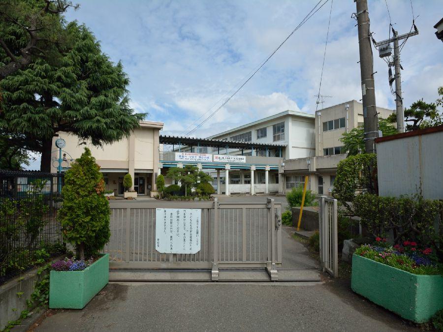 Primary school. Chigasaki City Chigasaki until elementary school 400m