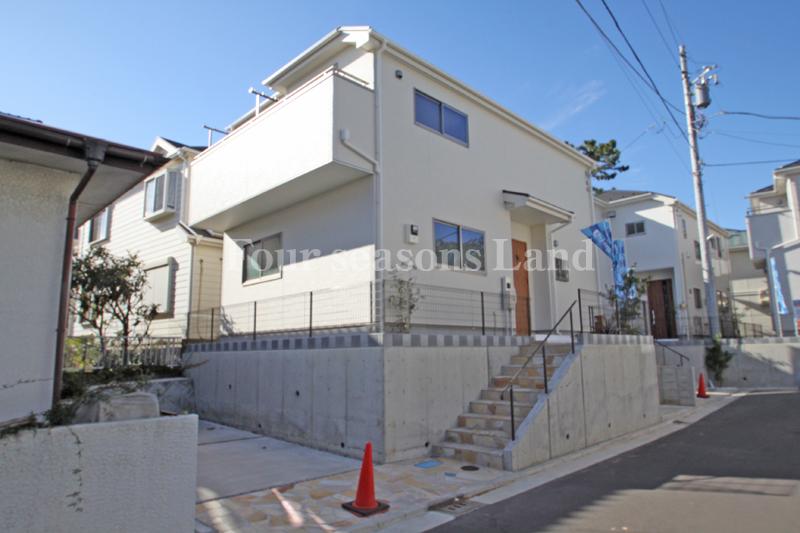 Local appearance photo. Local (11 May 2013) Shooting 1 Building