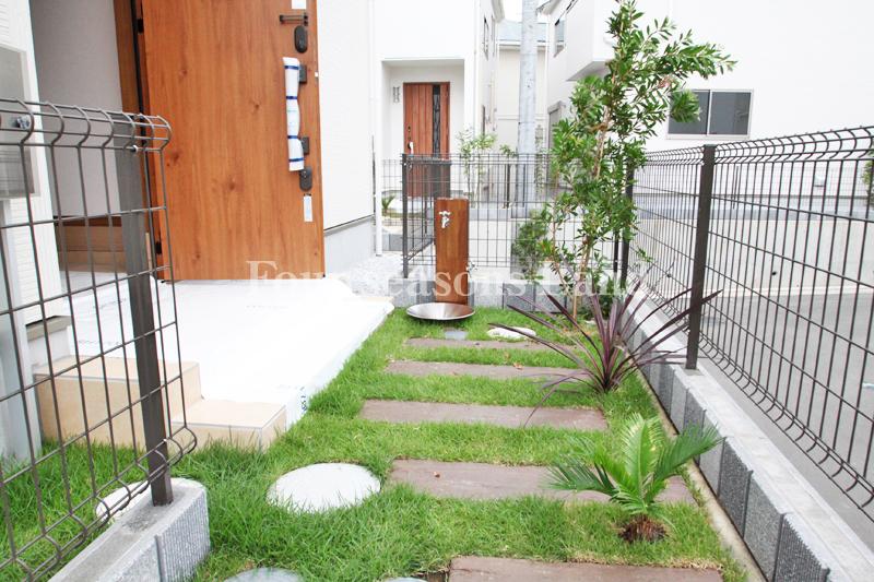 Entrance. Indoor (September 2013) Shooting 1 Building