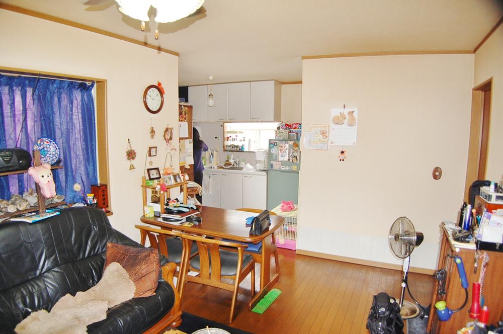 Living. Indoor (10 May 2012) shooting