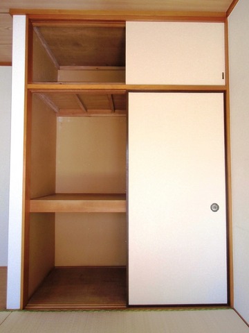 Other room space. Storage closet