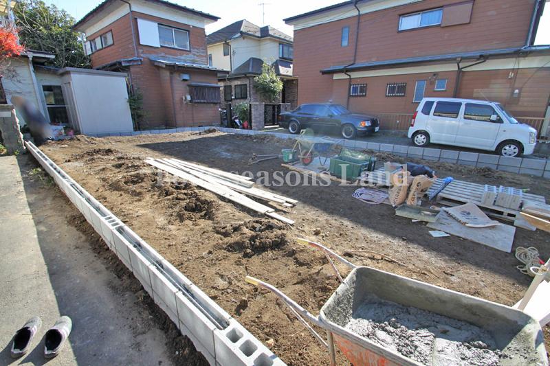 Local appearance photo. Local (12 May 2013) Shooting