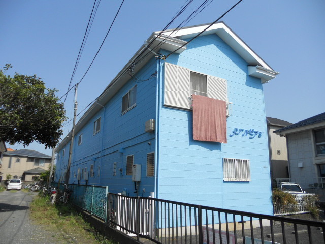 Building appearance. Popular Terrace House ・ A quiet residential area ・ Sunny