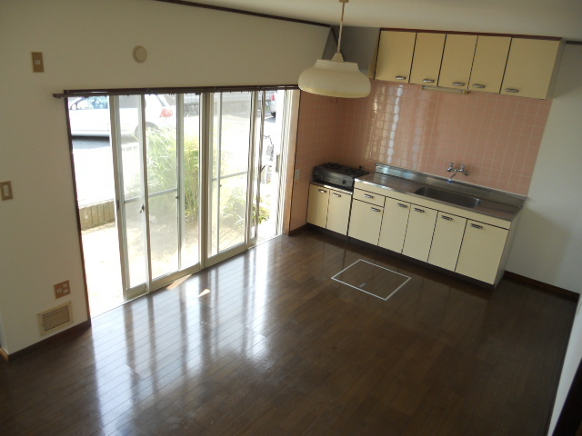 Living and room. Popular Terrace House ・ A quiet residential area ・ Sunny