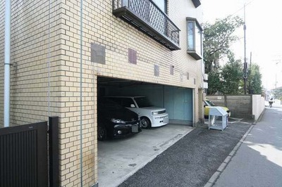 Parking lot