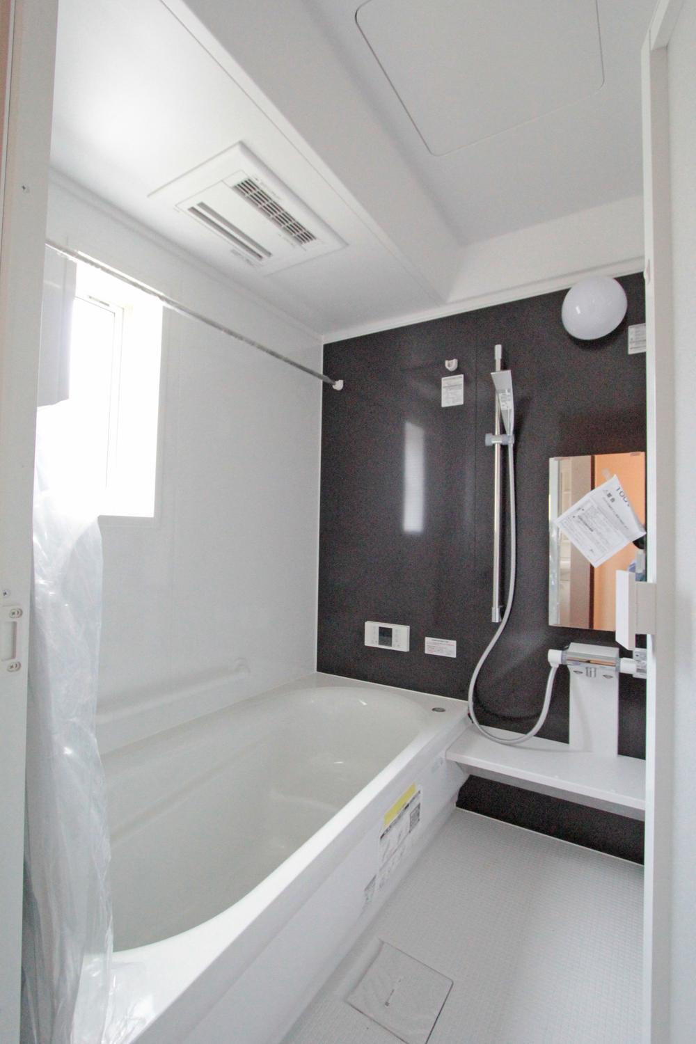 Bathroom. 1 Building