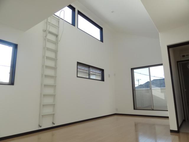 Living. Indoor (12 May 2013) Shooting