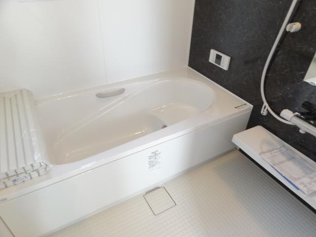 Bathroom. Indoor (12 May 2013) Shooting