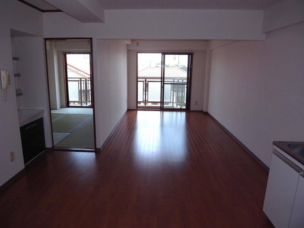 Living and room
