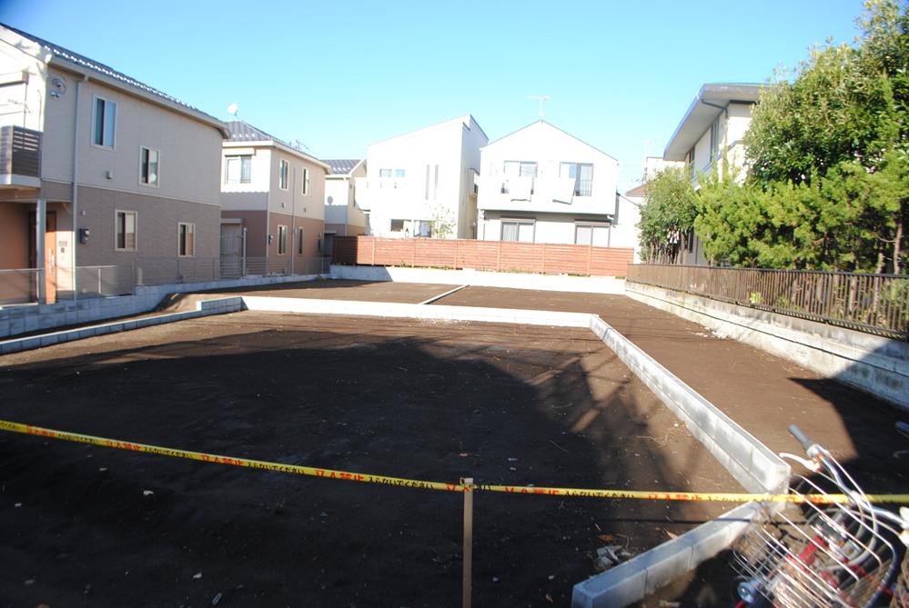 Local appearance photo. Local (11 May 2013) Shooting